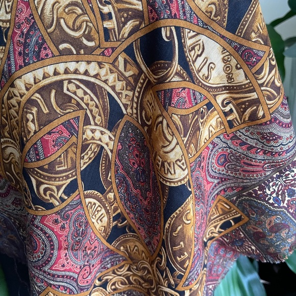 Chanel Silk/Wool Blend scarf - Picture 13 of 16